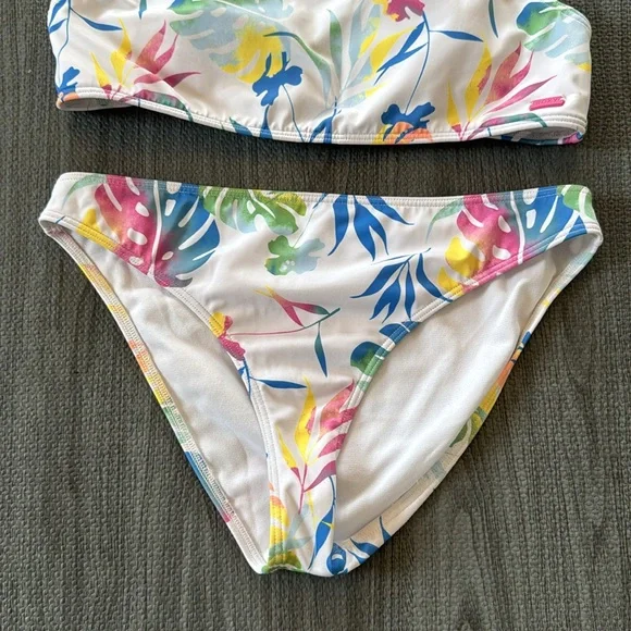 Roxy White and Multicolor Floral Bikini Set - Girls Size 14 - Picture 3 of 7
